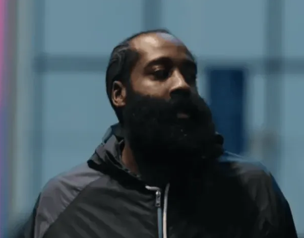 NBA常规赛快船vs老鹰的比赛已经结束，快船主场102-105不敌老鹰。
全场比