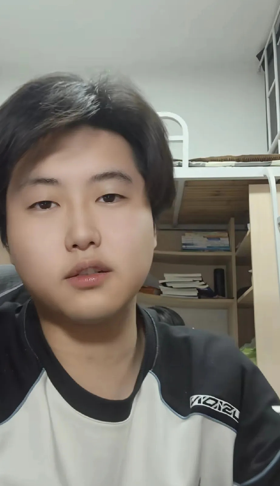 孙卓首次直播带货父母助力











我的天哪！孙卓要直播带货了？真的
