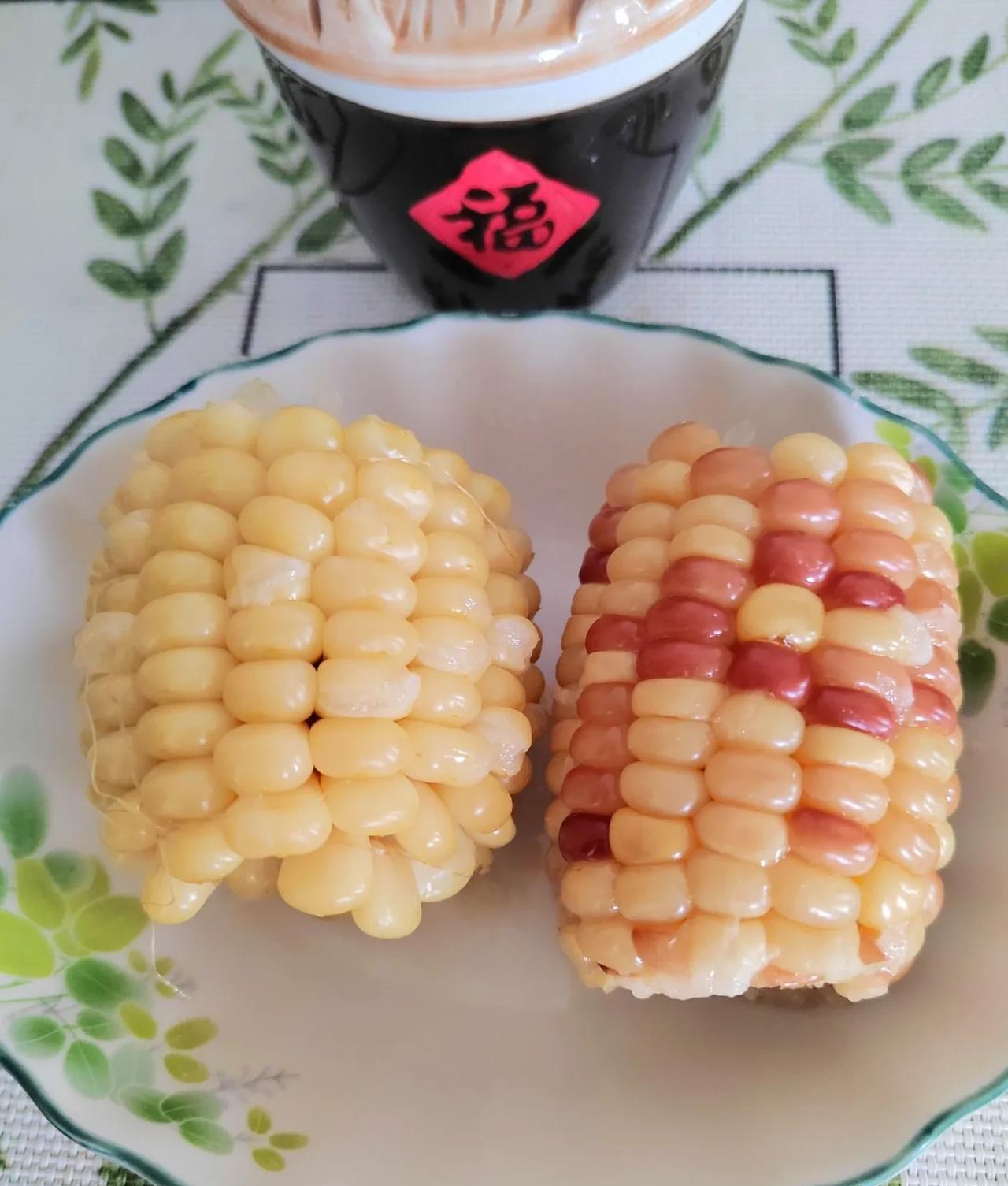 #晒图大赛#
秋高气爽，天高云淡。秋天，正是吃玉米的好时节，这个人间美味，可以说
