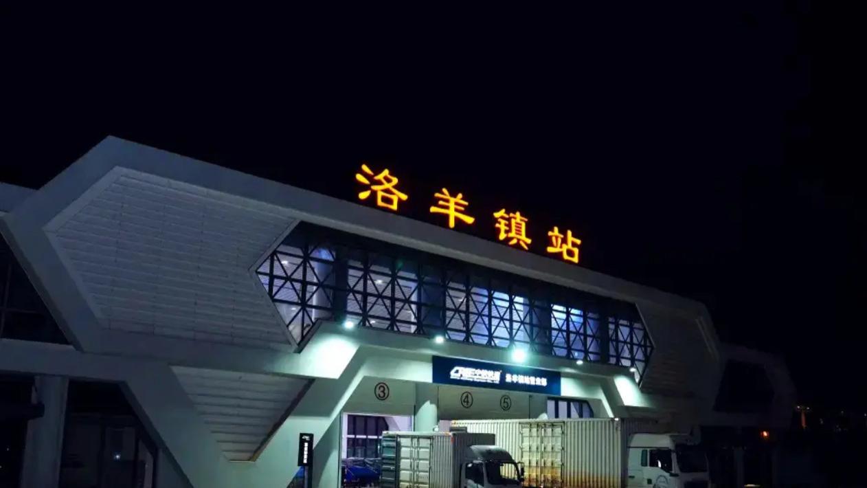 深夜突发！昆明一火车站发生事故致11人遇难，重伤者仍在ICU抢救