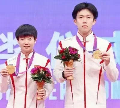 其实我希望莎莎最后一次打混双，以后就专注打单打，她搭档可以跟任何人配，放过莎莎吧