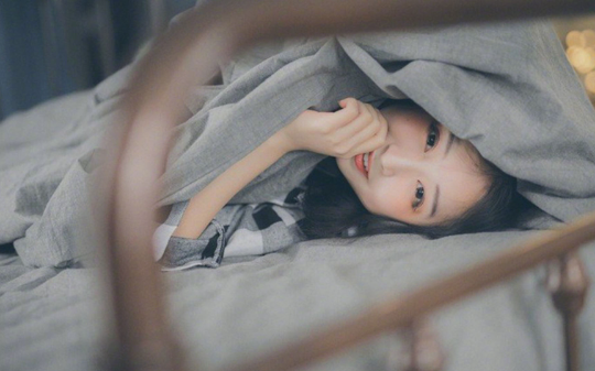 女配一哭，男主就凌虐我，我在末世苟到最后，还能受这气