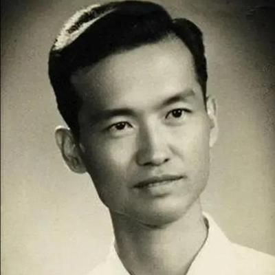1947年，一国军少将被俘虏。审问过程中这个国军少将却表现得十分淡定，对着负责审