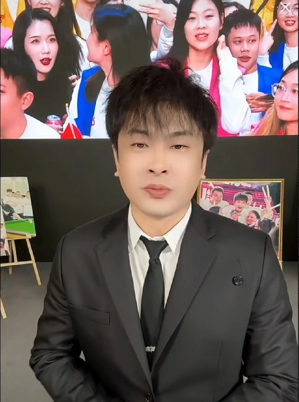 小胖表示如果辛选还是辛巴当家，不可能让他们转娱乐！

        驴家小胖表