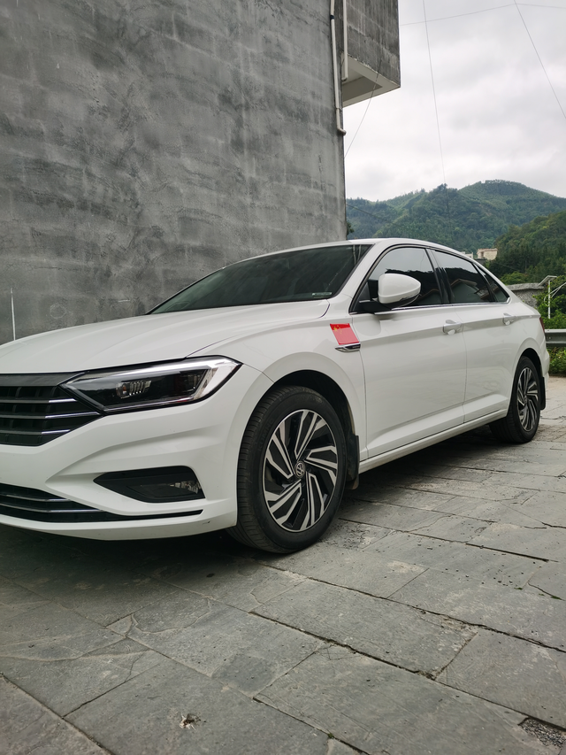 2年车龄速腾280怠速有间接性抖动
2年车龄速腾280怠速有间接性抖动，加油行驶