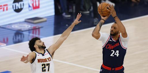 #篮球#
2025年NBA季后赛，快船队在第五场比赛惨败后，在第六场比赛中以11