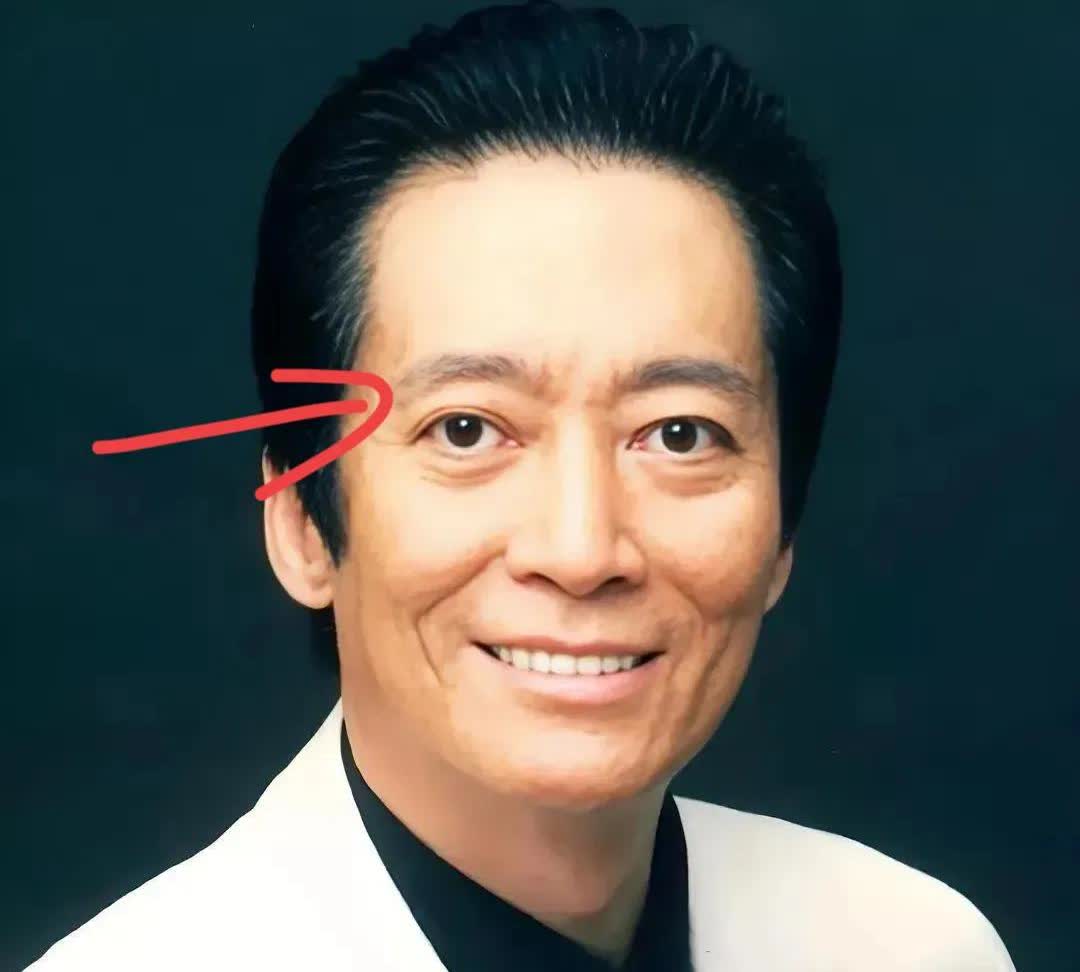 香港演员方刚去世，

享年78岁，

不是死于意外，也不是死于贫穷，而是