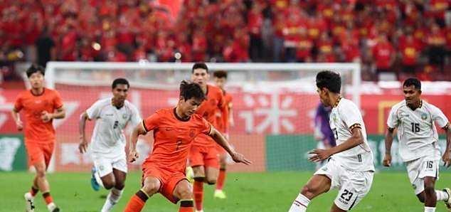 U22国足险胜东帝汶，却遭全网痛批！知道为什么吗？
踢得烂、跑不动、没斗志——面