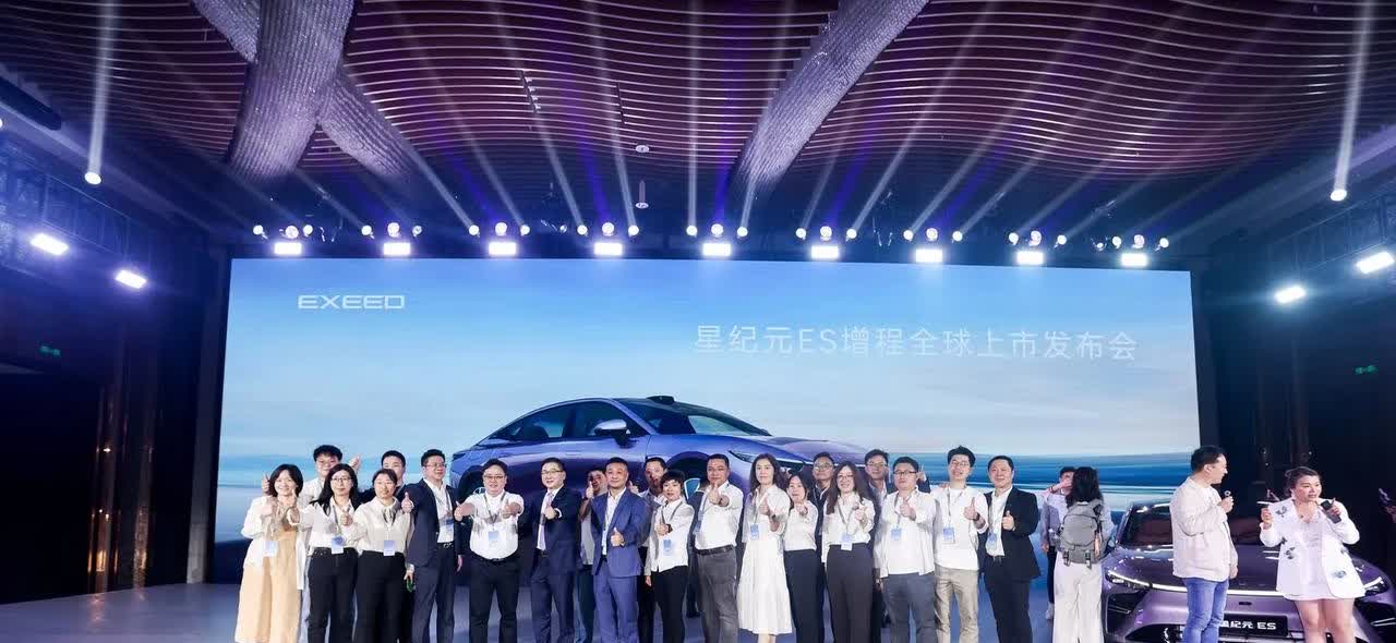 恒大汽车砸了474亿，倒闭了!
众泰汽车砸了231亿，黯然退场了!
高合汽车