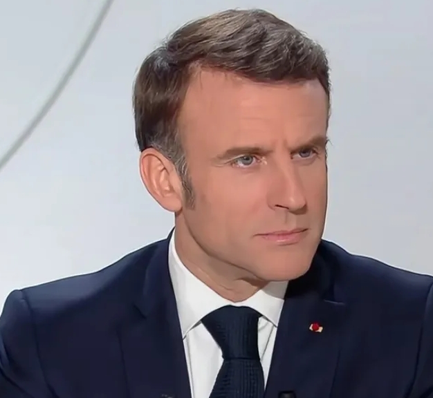 法国总统马克龙在今天全国电视讲话中发表了关于俄乌战争的最强音，他强调：“欧洲的未