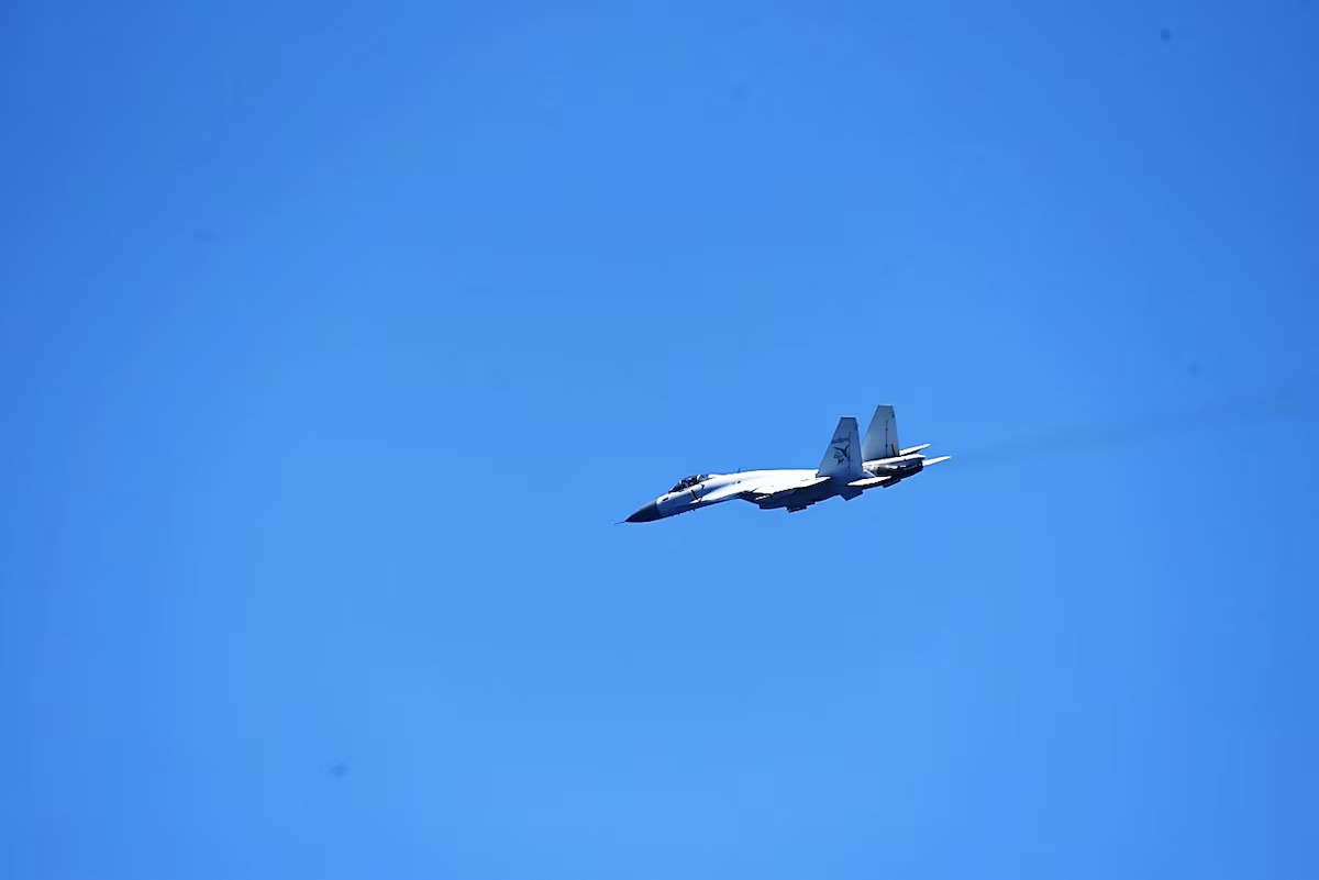 中日空中交锋，日方称日本没有人员伤亡，向中方提出郑重要求
据路透社6月12日报道