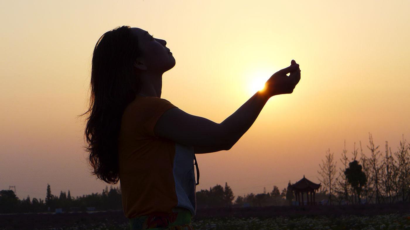 优秀真的容易让人被孤立吗？