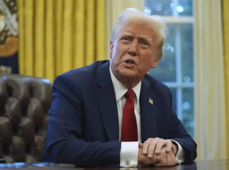 特朗普戏耍中国，中国人民也不耐。刚签完大豆变脸，中国也是跟着走。你老美不讲信用，