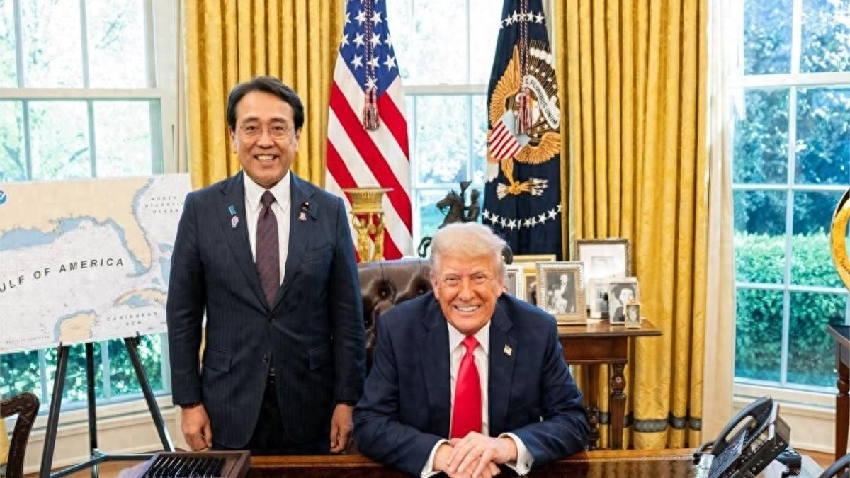 关税战转折点出现！日本给特朗普搭台阶，特朗普或将顺势而下