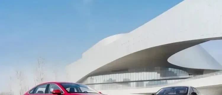 法国总统马克龙没想到，欧盟主席冯德莱恩也没想到，整个欧盟都万万没想到！那个被他们