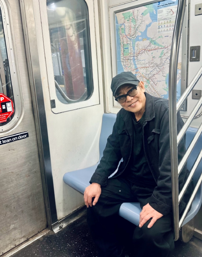 李连杰
也太真实了吧！

5月26日，演员李连杰激动地晒出了人生中自己拍的第一条