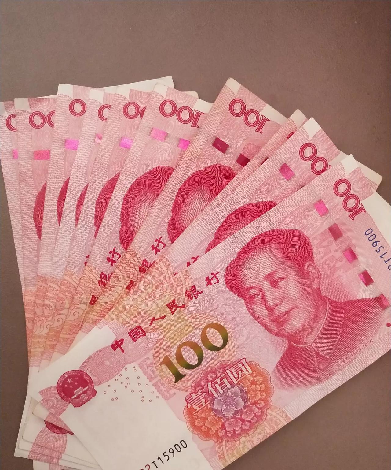 从今天开始，我的养老金已经高达2706元了！
今天养老金上调补发正式到账，我补发