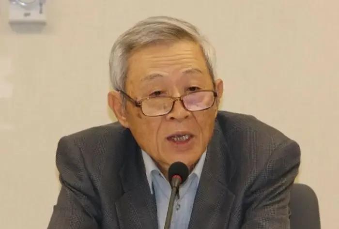 赵春山就是在胡说八道，说两岸交流，大陆也要检讨。他还自以为是非常了解大陆，竟然说