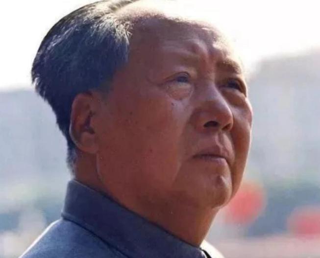 毛主席他老人家这辈子有4个“未解之谜”，你知道几个？



1951年春，中南海