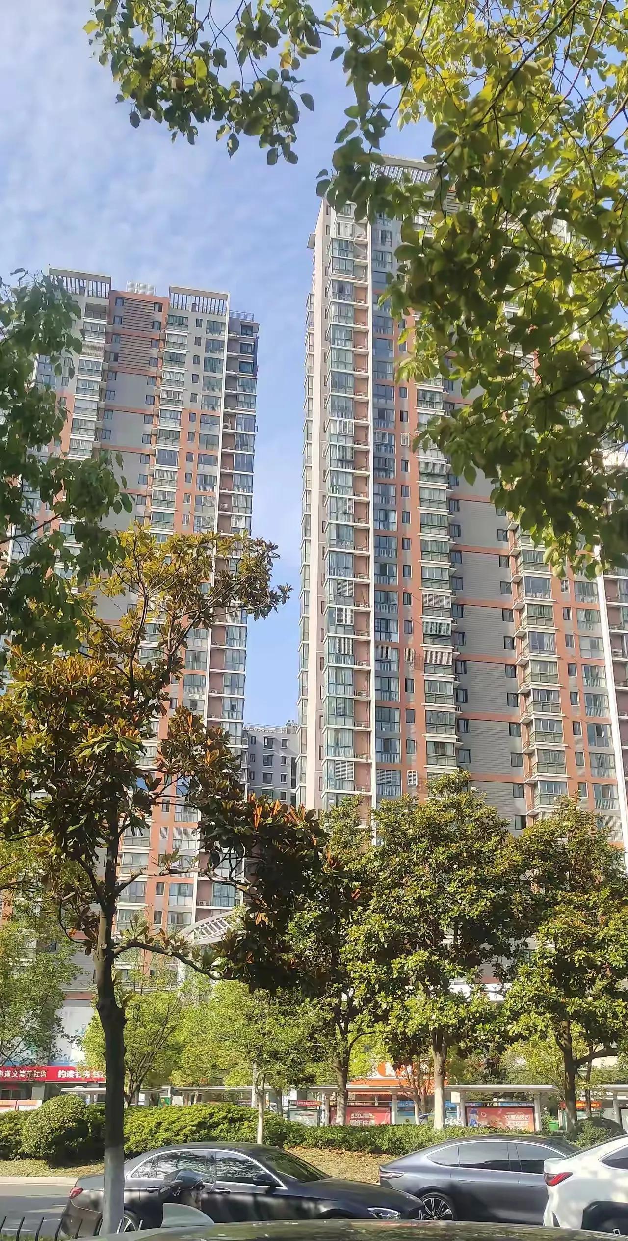 我今天干了一件大事！终于把19万粉丝的账号注销了！
其实我也不是一开始就有很多收