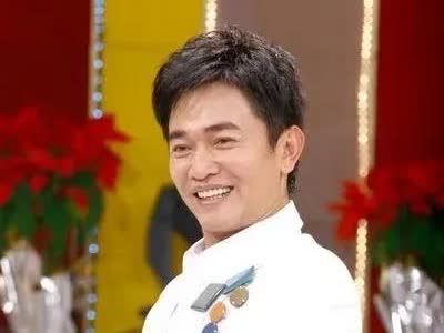 真相了
小S没给吴宗宪打电话！
不是不敢打，也不是忘了打
而是根本
不指