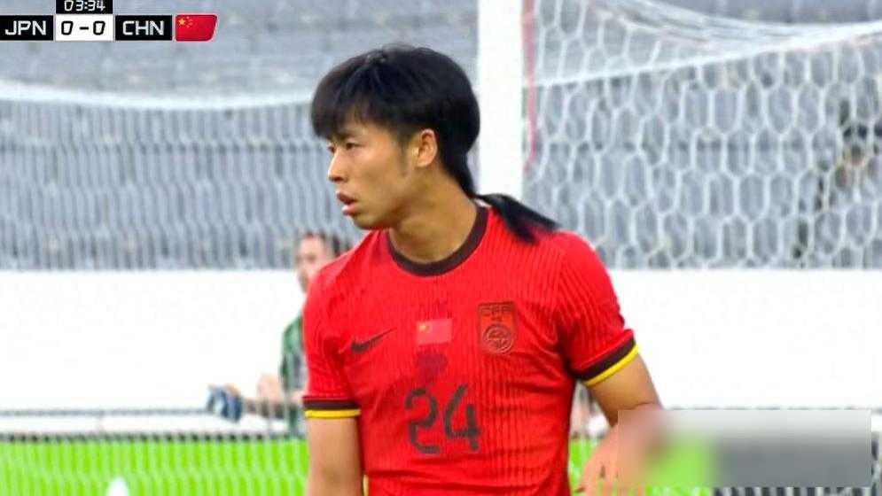 东亚杯再败，日本三队仍碾压，中国足球路在何方？
