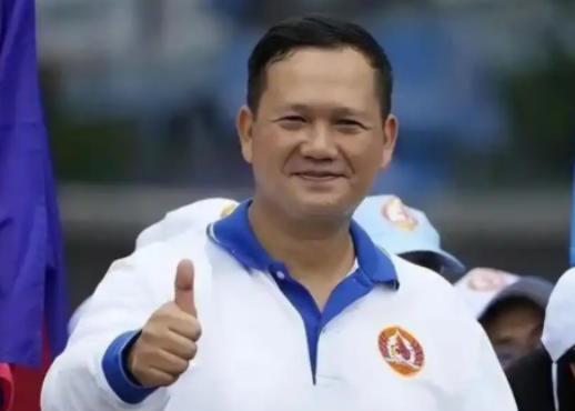 突发！
柬埔寨首相偷偷宣布了
7月28日突发！洪玛奈深夜官宣，今天将亲自带团飞往