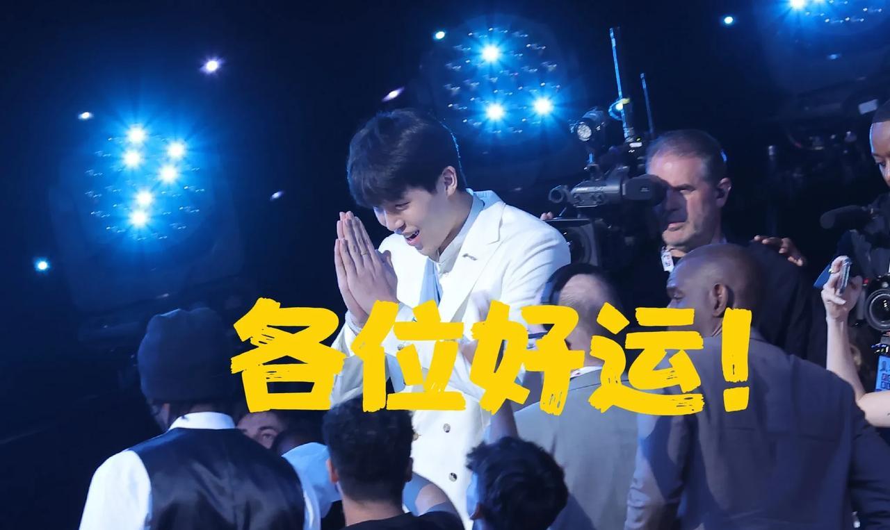 为杨瀚森让路！开拓者清理中锋倒计时  
波特兰一夜囤积艾顿+罗威+克林根+里斯+