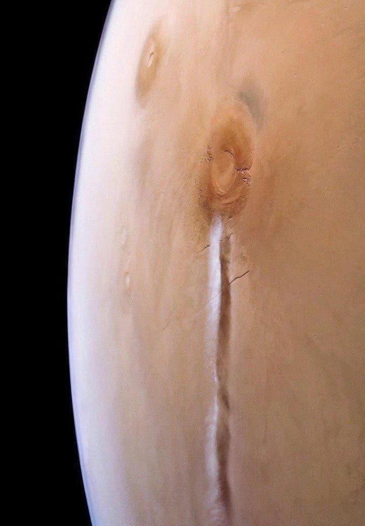 火星上发现一片长达 1,500 公里的孤独云团。