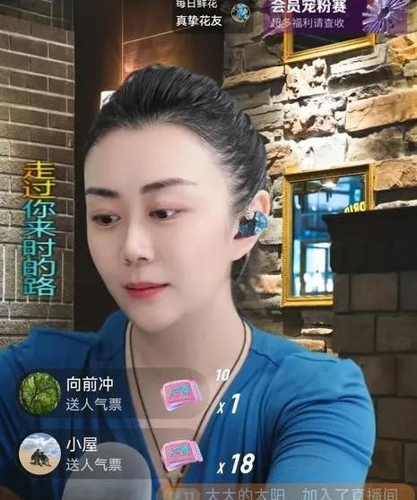 昨晚是5.20，5.22日是“力饼媛”相遇周年纪念日，由于与香港维多利亚红毯活动