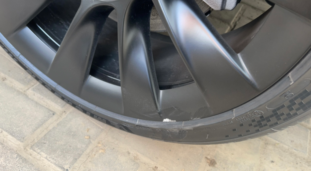 提车第二天，20寸轮毂的噩梦就降临了