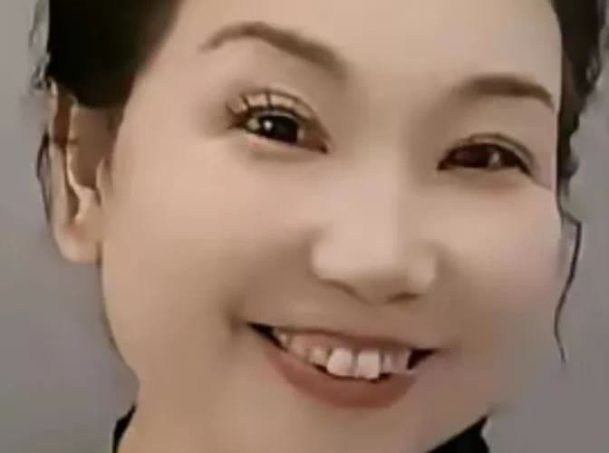 她说她被网暴了5年，你信吗？[捂脸][捂脸][捂脸][捂脸]

被网暴还能越