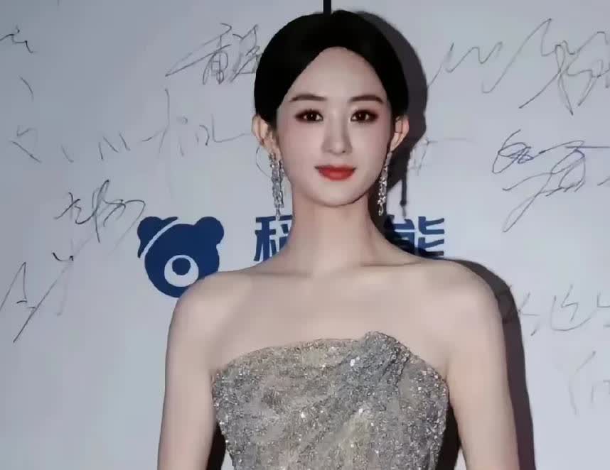 赵丽颖心机挺重的，杨幂和赵丽颖有些活动也经常碰面，这个赵就是不跟杨幂讲话，赵心机