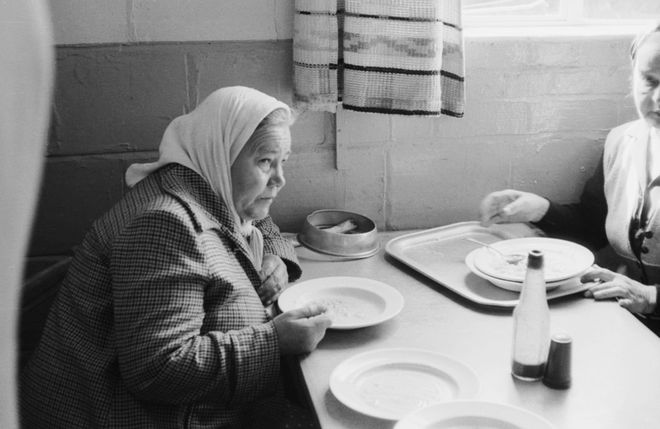 恰饭冇？(1955年的英国)