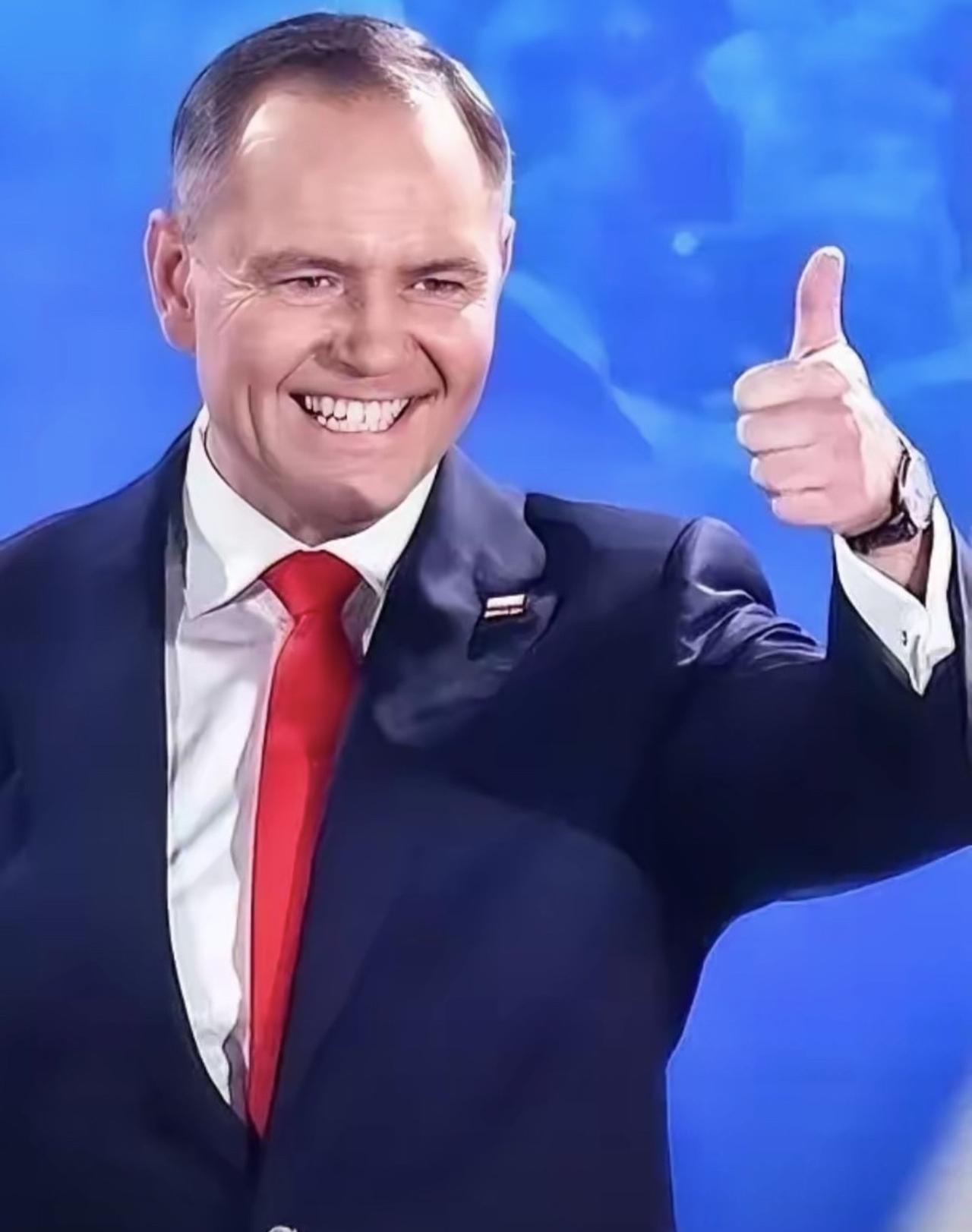 波兰这一点真不好，答应的事又变卦了！
你看，波兰与龙哥谈好了，中欧班车正常开通与