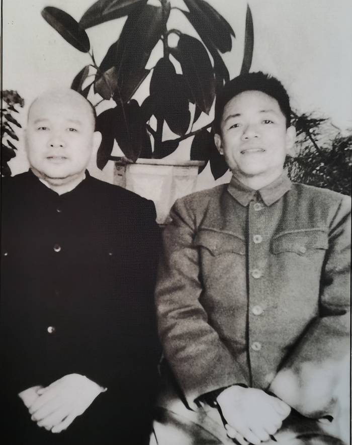 旋风司令韩先楚是一个非常懂得感恩的人。他永远尊敬老军长徐海东大将。战争年代缴获一