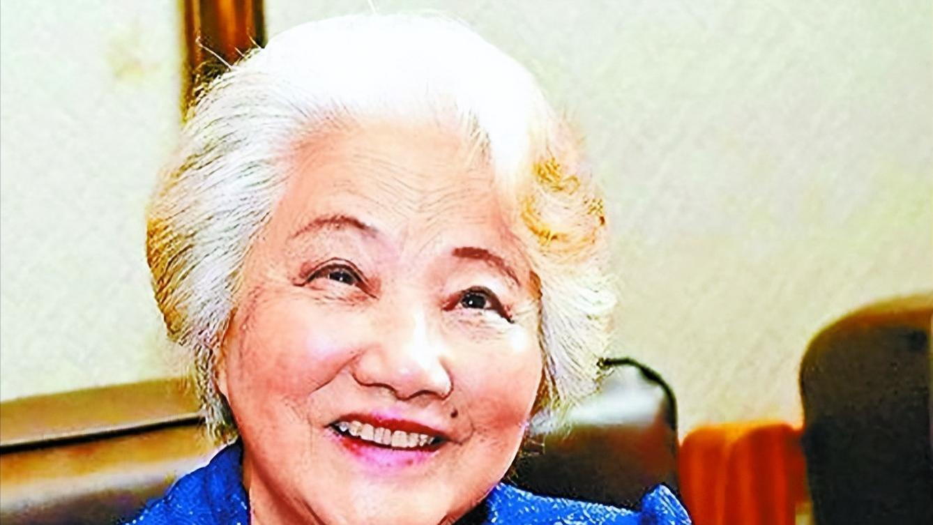 定居美国10余年，78岁又回国养老，她为啥被称为人民艺术家？