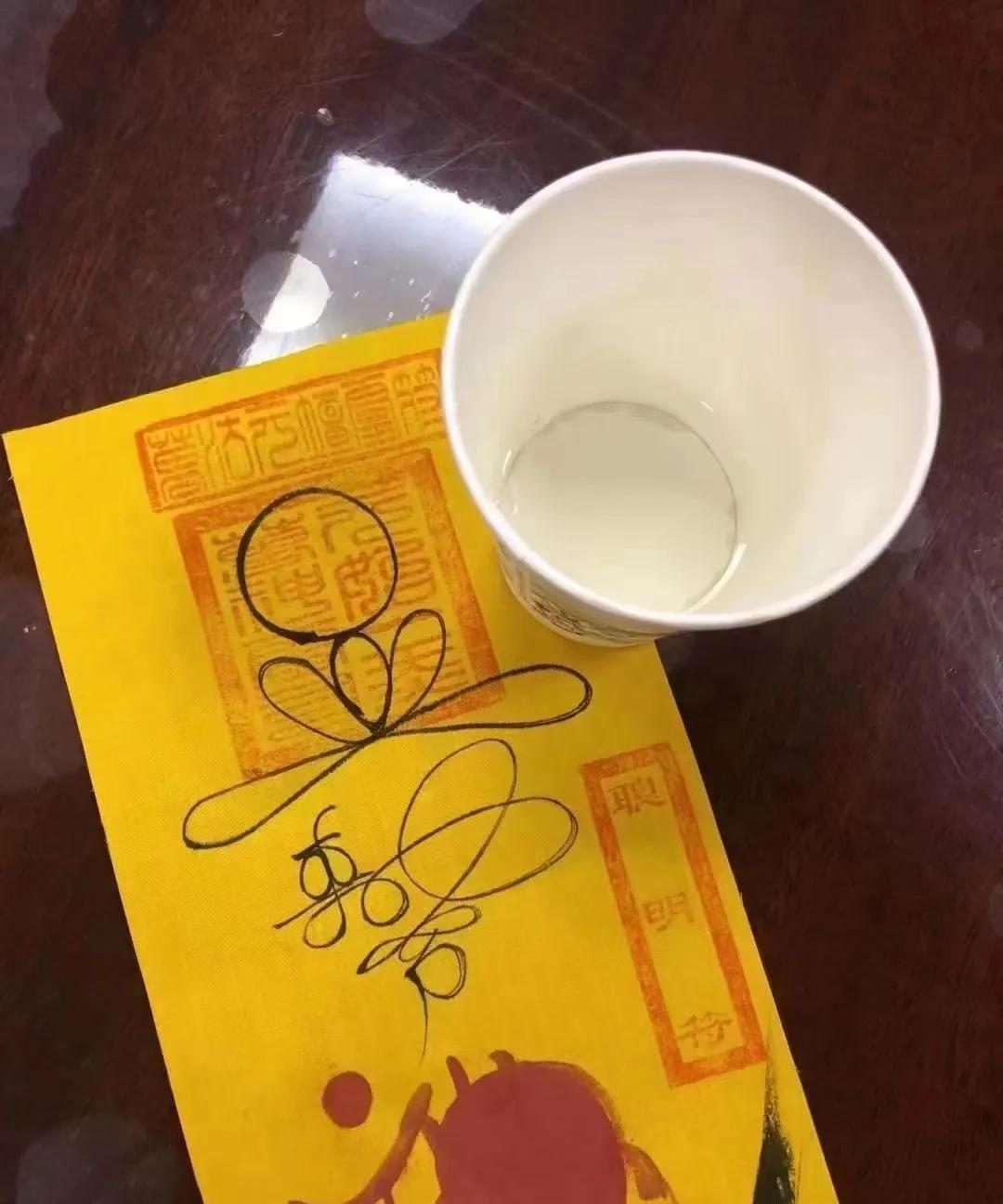 家里小朋友不喜欢学习，学习成绩难提升，可以试试这个方法
这是鲁班法中的诀窍，把一