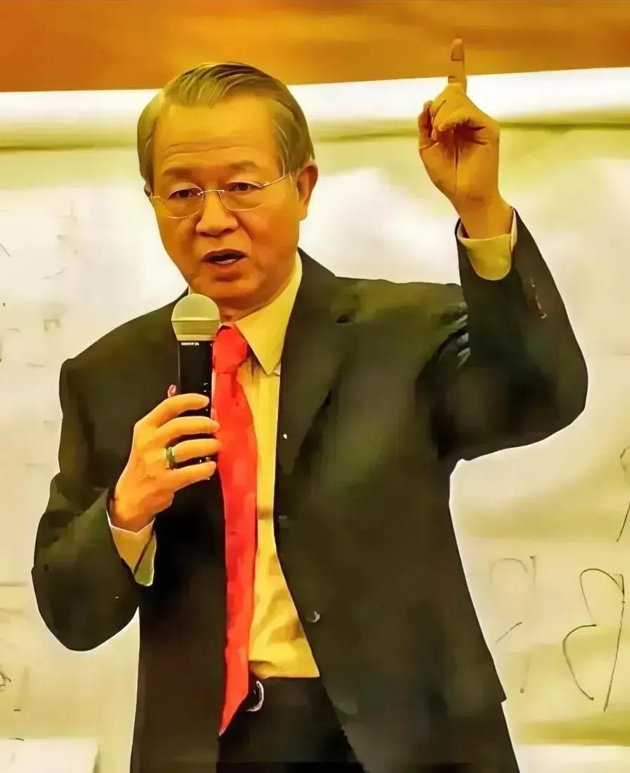 孙子兵法：做人
1、最快的改运，是选妻
2、最高的境界，是装傻
3、最稳的关系，