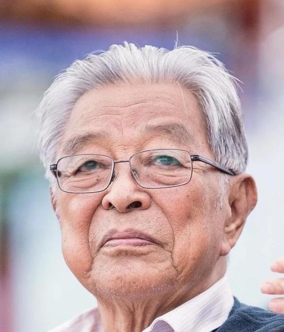 1999 年，褚时健在云南省高院，做最后的陈述：“说我受贿 3630 万人民币、