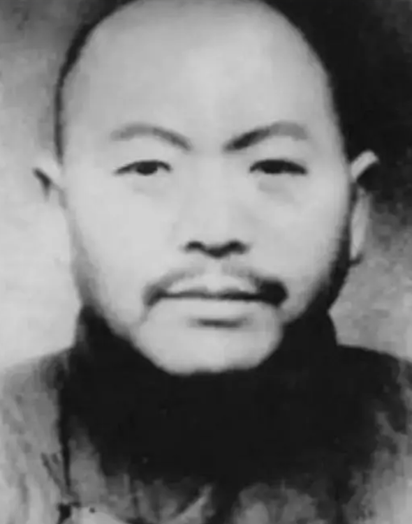 941年，鬼子抓来20多个姑娘，就在姑娘们要被糟蹋时，一个汉奸突然说：“太君，要