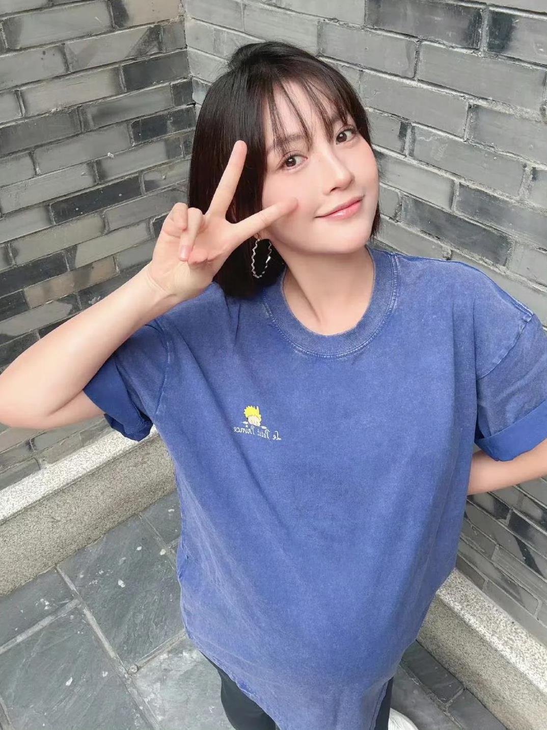 #包文婧产后情绪失控# 看到这个话题时，心里忽然揪了一下。产后情绪的起伏，从来都
