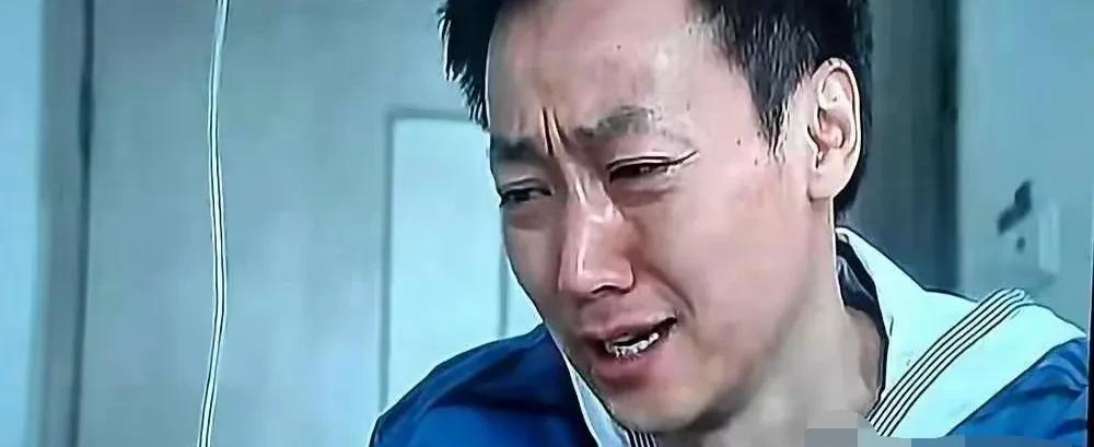 辛柏青真情流露，为妻子痛哭流涕，感情深厚，为这个有情有义的男人点赞