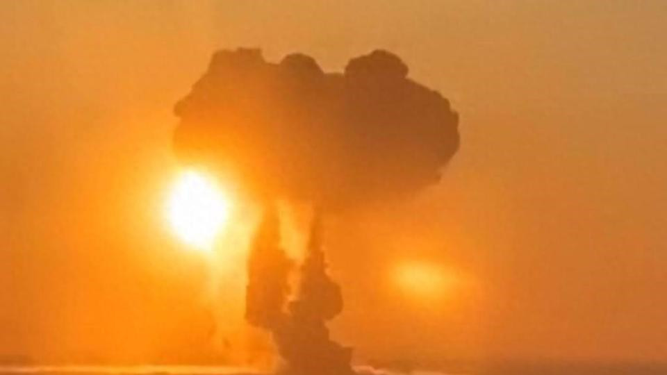 乌军空袭俄军基地，泽连斯基能否如愿获援？