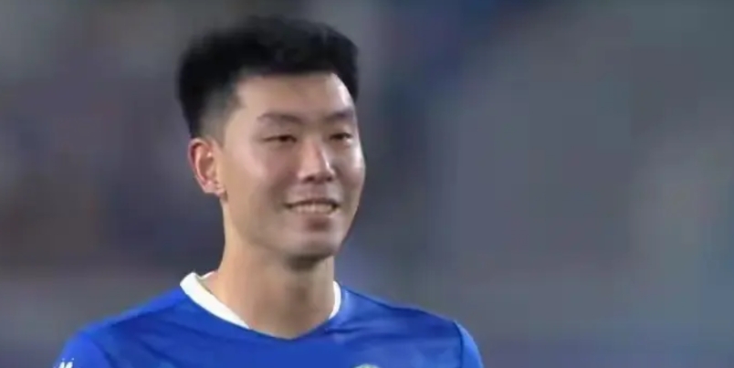 中超球员踢个苏超也就那个熊样子！

苏超四分之一比赛，南京与连云港队的比赛，赛前