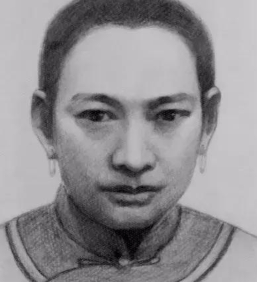 周总理的生母万冬儿，清河县令的千金，不但人长得清丽，性格爽朗，为人精明，处世干练