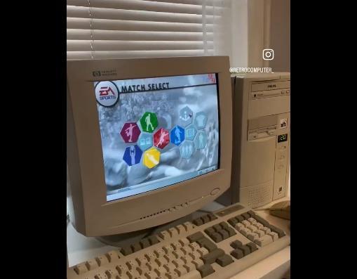 90年代的经典足球游戏FIFA99
当时这一代里欧文巨快，谁也追不上。
受限于技