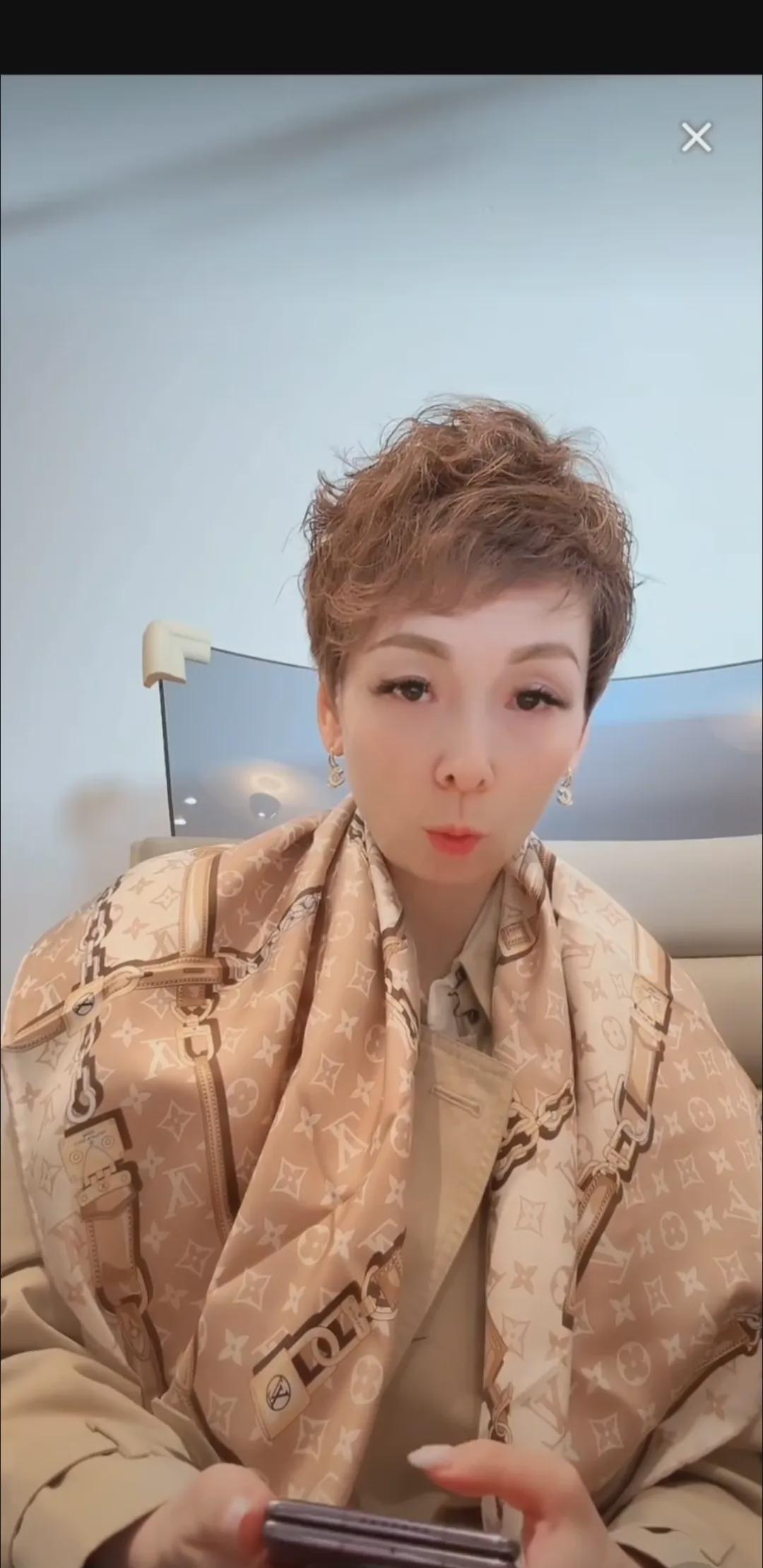 今日洋洋网络直播，宣布麻六记广州分店明日开业，汪小菲与马筱梅将莅临现场，明日定会