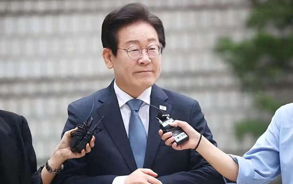 李在明在一夜之间，给韩军高层大换血，尹锡悦提拔的人一个不留。李在明一夕之间将韩国