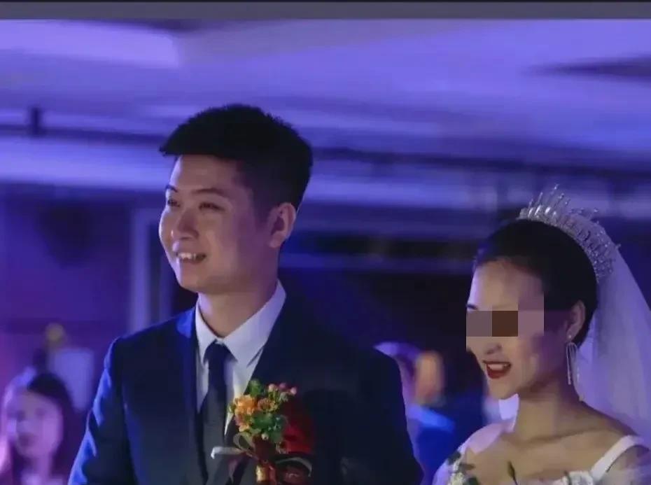 南航李机长，你怎么忍心丢下你深爱的妻儿？
一个可以舍弃疗养机会，在新冠时期坚持逆